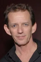 Ezra Buzzington